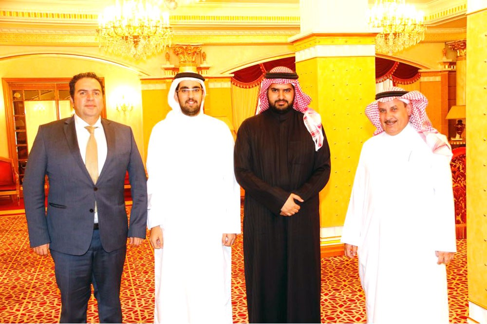 سمو الشيخ عيسى بن علي يستقبل نظيره السعودي 