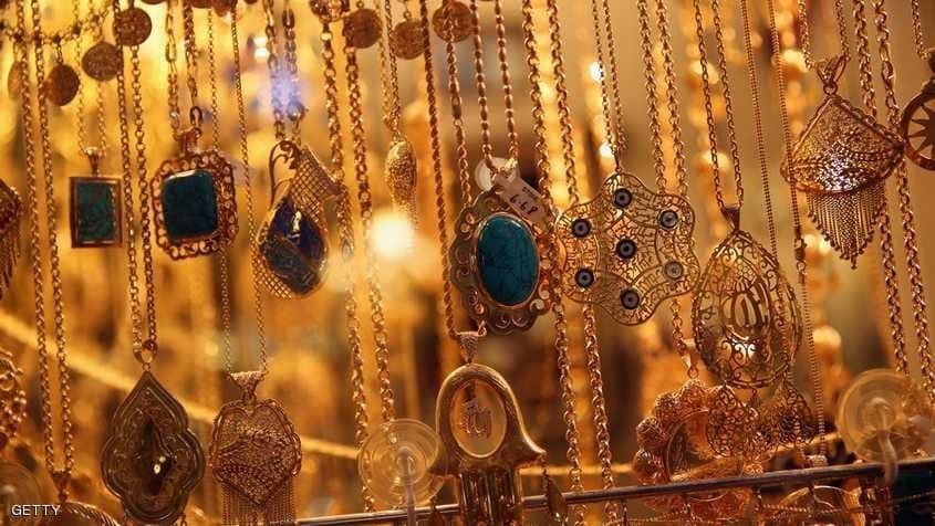 الذهب يتجه لأكبر خسارة أسبوعية هذا العام مع ارتفاع الدولار