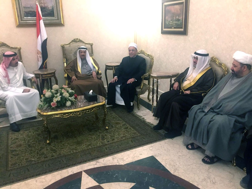 عبدالرحمن بن محمد يصل إلى القاهرة للمشاركة في مؤتمر "صناعة الإرهاب"