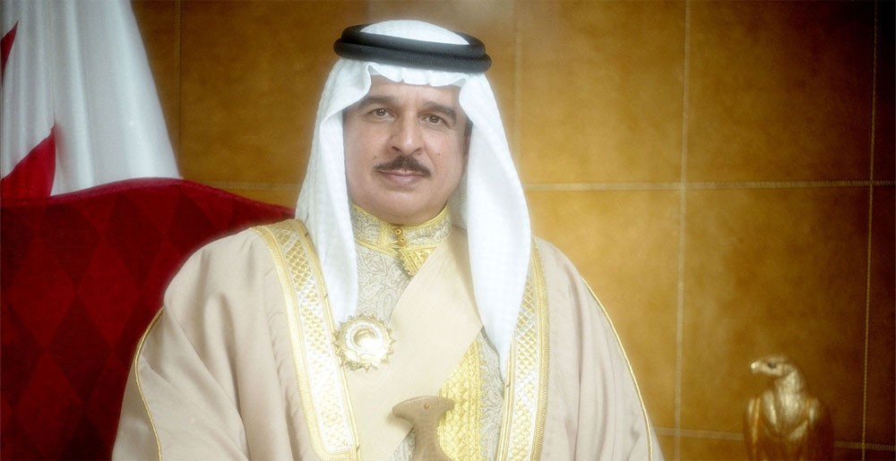 منح الملك قلادة السياحة العربية من الطبقة الممتازة