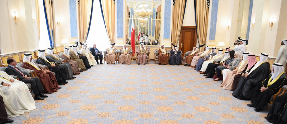 رئيس الوزراء: المواطن أغلى ثروة في هذا الوطن