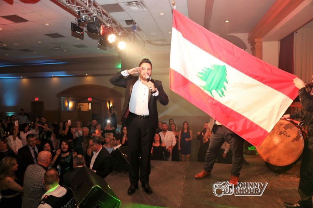 هشام الحاج يحيي حفلين ناجحين في كندا والعلم اللبناني يزيّن المسرح
