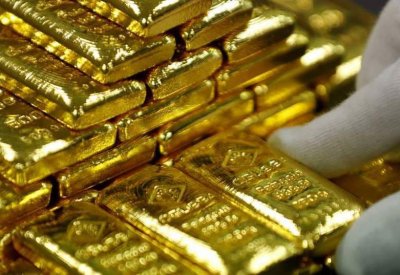 الذهب مستقر بعد تصريحات باول وصعود الدولار