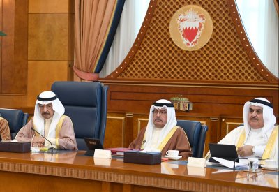 رئيس الوزراء يوجّه لانشاء مركز شبابي لأهالي النعيم
