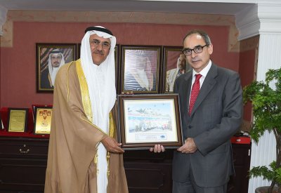 السفير البريطاني يشيد بتجربة الشمالية في برامج التعايش والسلام وتنمية المجتمع