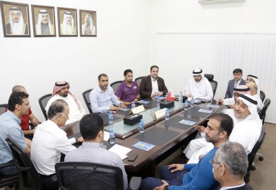 عيسى بن علي يطلع على تقرير مشاركة أحمر السلة في التصفيات الآسيوية 