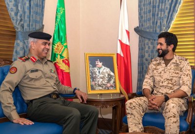 سمو قائد الحرس الملكي يستقبل الملحق العسكري الكويتي‎