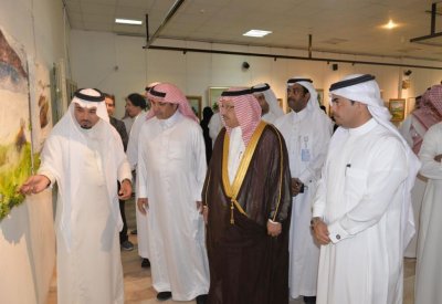 معرض مبحرون بفنون الدمام ..حين تعزف الريشة الألوان لتتناغم مع الطبيعة