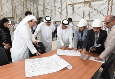 وزير "المواصلات" يتفقد أعمال مبنى مركز الفرز البريدي بالمنطقة الصناعية بالحد