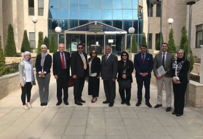 وفد صحي يزور الجامعة الأردنية للإطلاع على  تطبيق "البحوث السريرية"