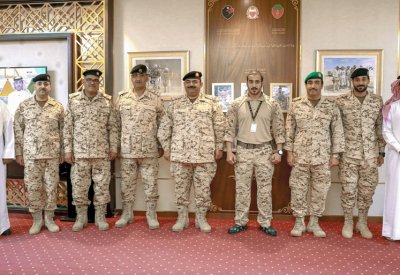 خالد بن حمد يستقبل فريق تجديد الآليات العسكرية بقوة دفاع البحرين