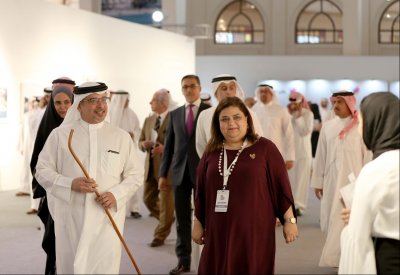ولي العهد: الفن لغة انسانية نبيلة استطاع الفنان البحريني أن يضيف إليها بعدا آخر