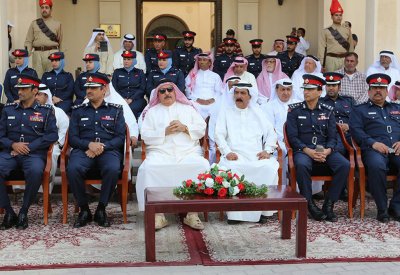 محافظة وشرطة المحرق تقيمان استعراضا ميدانيا بسوق المحرق بيوم الشراكة المجتمعية‎