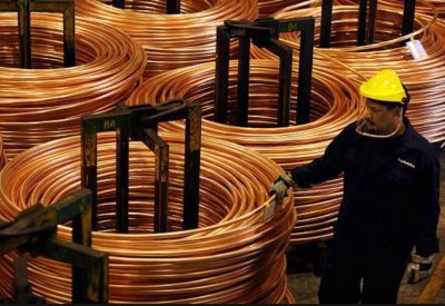 النحاس يهبط لأدنى مستوى في أسبوع مع تعافي الدولار