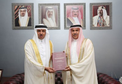 محافظ العاصمة يتسلم أطروحة دكتوراه عن هندسة السلامة