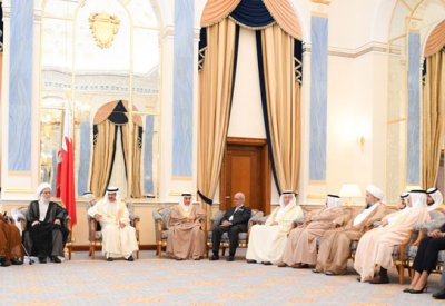 سمو رئيس الوزراء: نحن جميعاً نعمل يداً بيد من أجل حاضر البحرين ومستقبلها‎