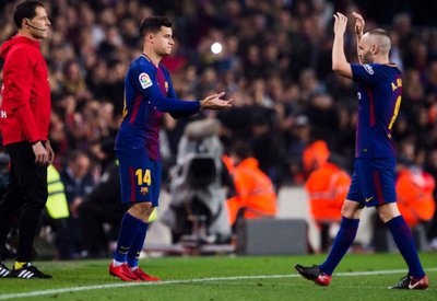 كوتينيو ينهي ارتباط 22 عاماً بين إنييستا وبرشلونة