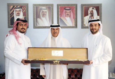 محافظ العاصمة يشيد بجهود اللجنة المنظمة لمهرجان البحرين للسيارات 2018
