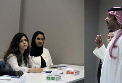 "حقوق الإنسان" تستضيف وفدًا من طلبة جامعة جون هوبكنز