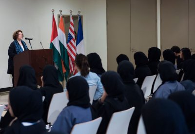 سلسلة الندوات الحوارية "رواق الفكر" تعود في مهرجان أبوظبي