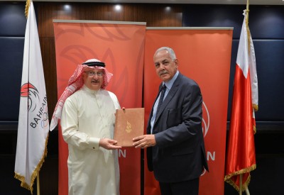 اللجنة الأولمبية توقع  اتفاقيتين مع "«بي كي اف البسام » وطلال أبوغزالة
