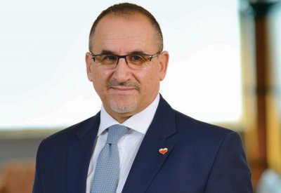 البحرين الإسلامي (BisB) يطلق برنامج "المرأة في موقع القيادة"