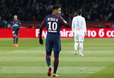 أسطورة برشلونة يفتح الباب لنيمار للانتقال لريال مدريد