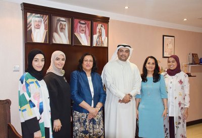 وزيرة الصحة تهنئ طبيبات الجلدية لفوزهن بمراكز متقدمة في "دبي ديرما 2018"	