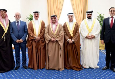 سمو نائب رئيس مجلس الوزراء يستقبل عائلة الكوهجي	