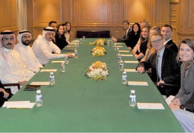 وكيل وزارة الخارجية للشؤون الدولية يستقبل وفدا من موظفي أعضاء مجلس الشيوخ الأمريكي