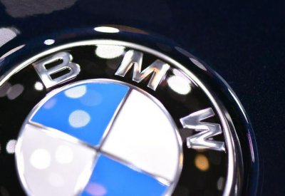 Daimler وBMW تتفقان على دمج أنشطة تطبيقات استئجار السيارات