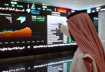 الأسهم السعودية تتراجع بعد رفع للتصنيف وأداء قوي لبقية أسواق المنطقة
