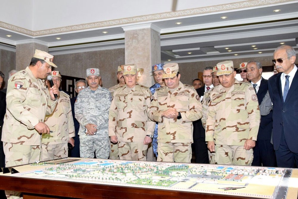 السيسي: الإساءة للجيش والشرطة خيانة عظمي وليست حرية رأي