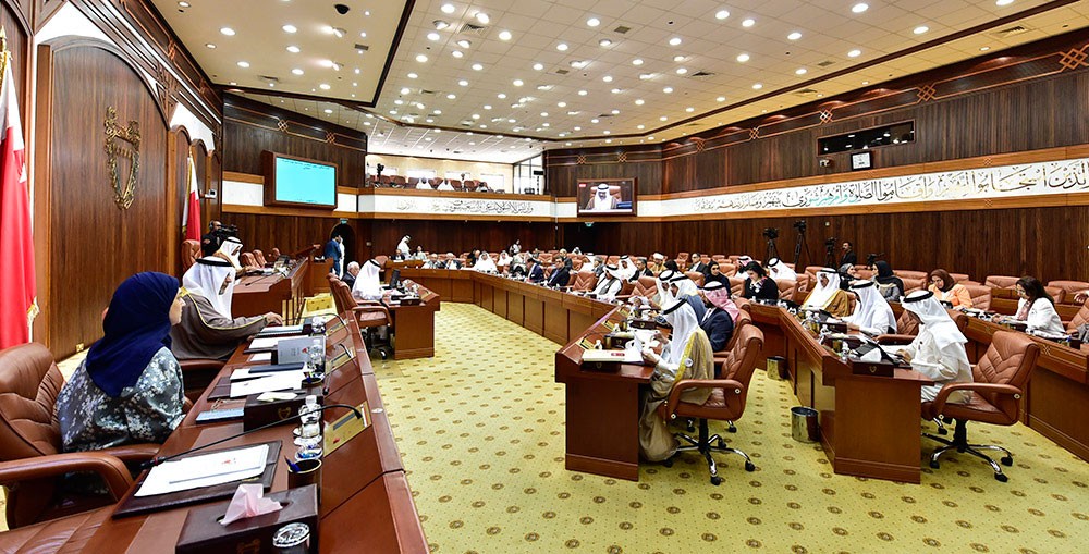 الصالح: البحرين تتميز بتوفير بيئة تشريعية لحماية حقوق المرأة والارتقاء بدورها