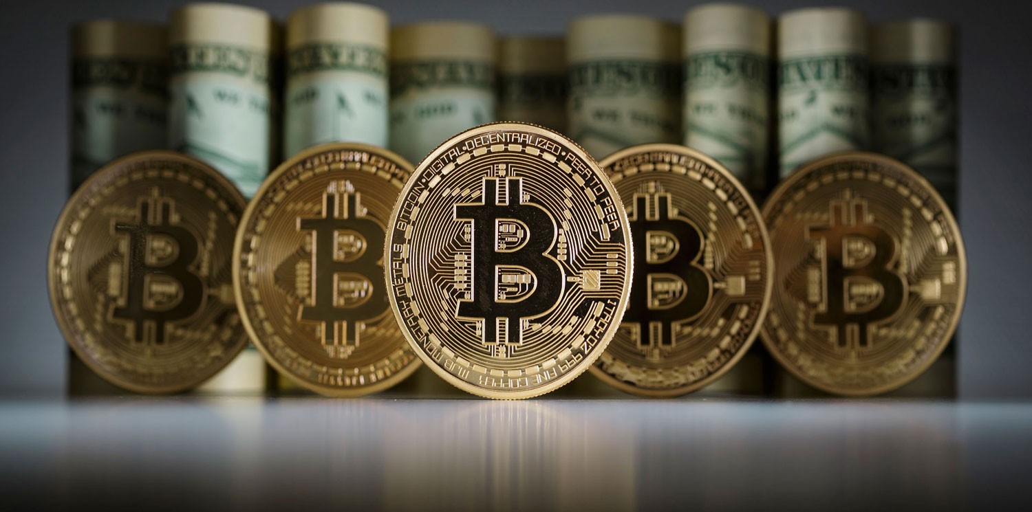 "البيتكوين" يواصل صعوده وسط أنباء مشجعة