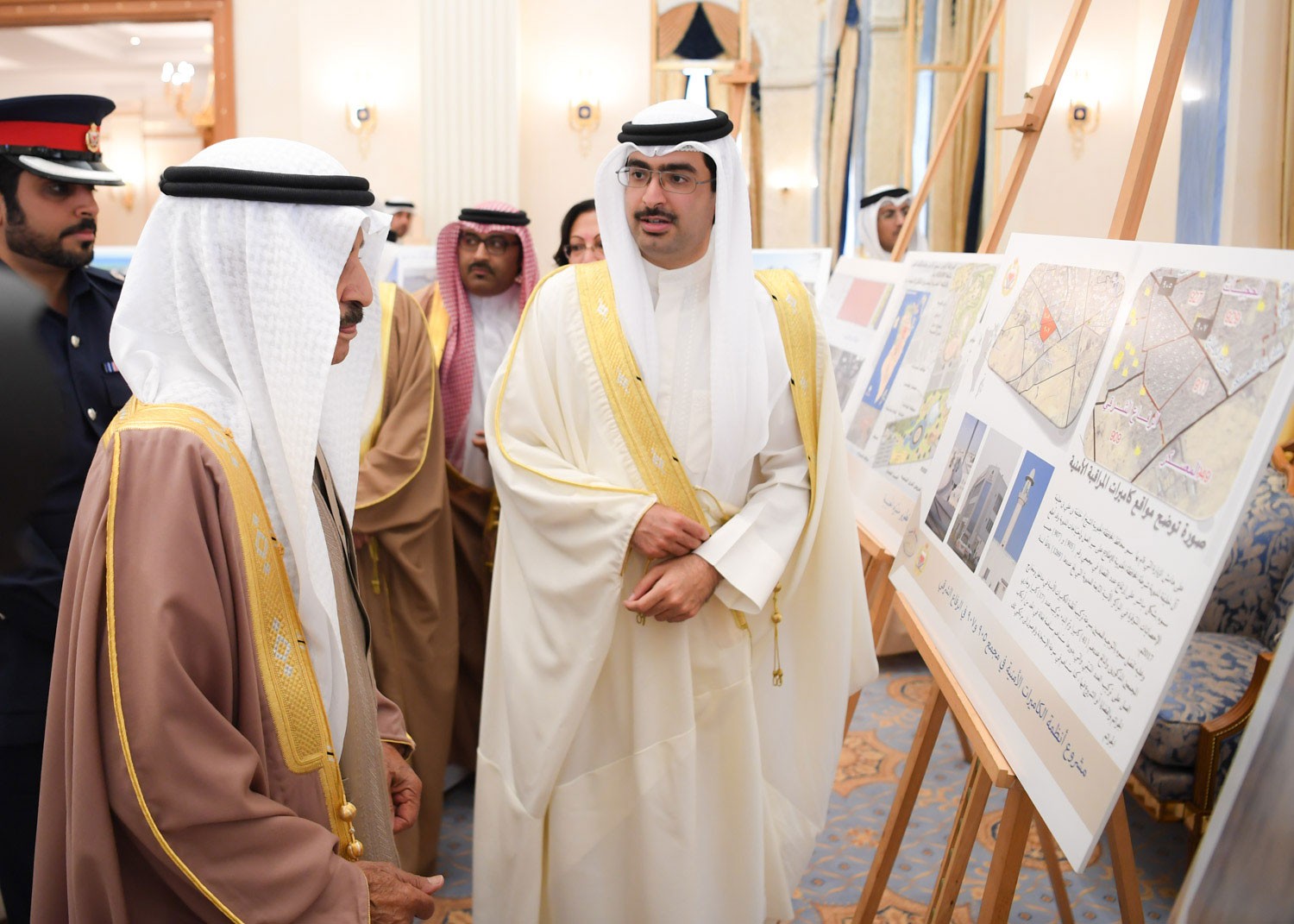 رئيس الوزراء يستقبل محافظ الجنوبية ويوجه لاستكمال المشروعات التنموية