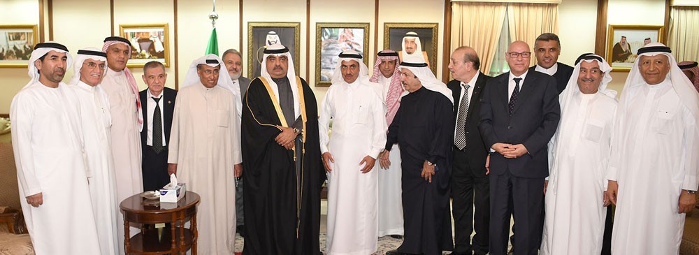 سمو الشيخ سلمان بن خليفة يحضر مجلس السفارة السعودية	