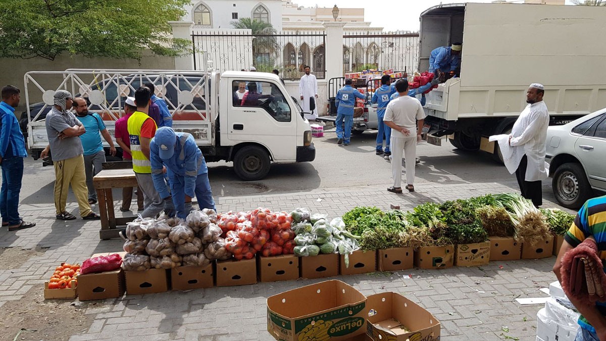 بلدية "الجنوبية" تقوم بحملة على إشغالات الطرق في الرفاع