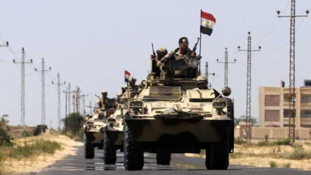 مصر تدرج "ولاية سيناء" و300 شخص على قوائم الإرهاب
