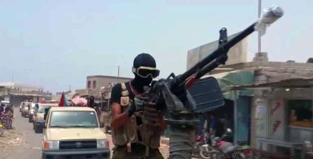 بدء عملية "السيل الجارف" ضد آخر معاقل القاعدة بأبين