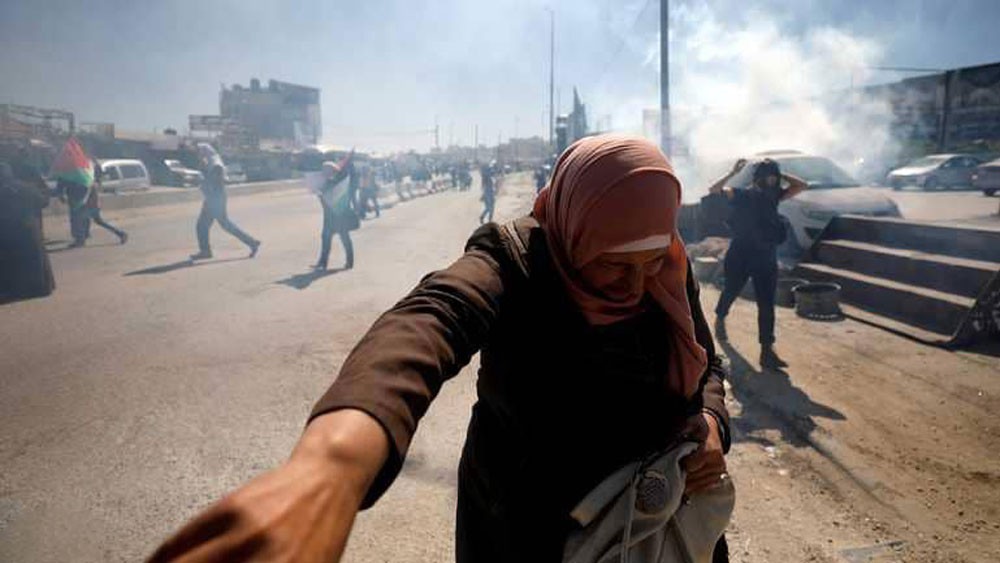 عشية يوم المرأة.. إسرائيل تقمع مسيرة نسائية فلسطينية