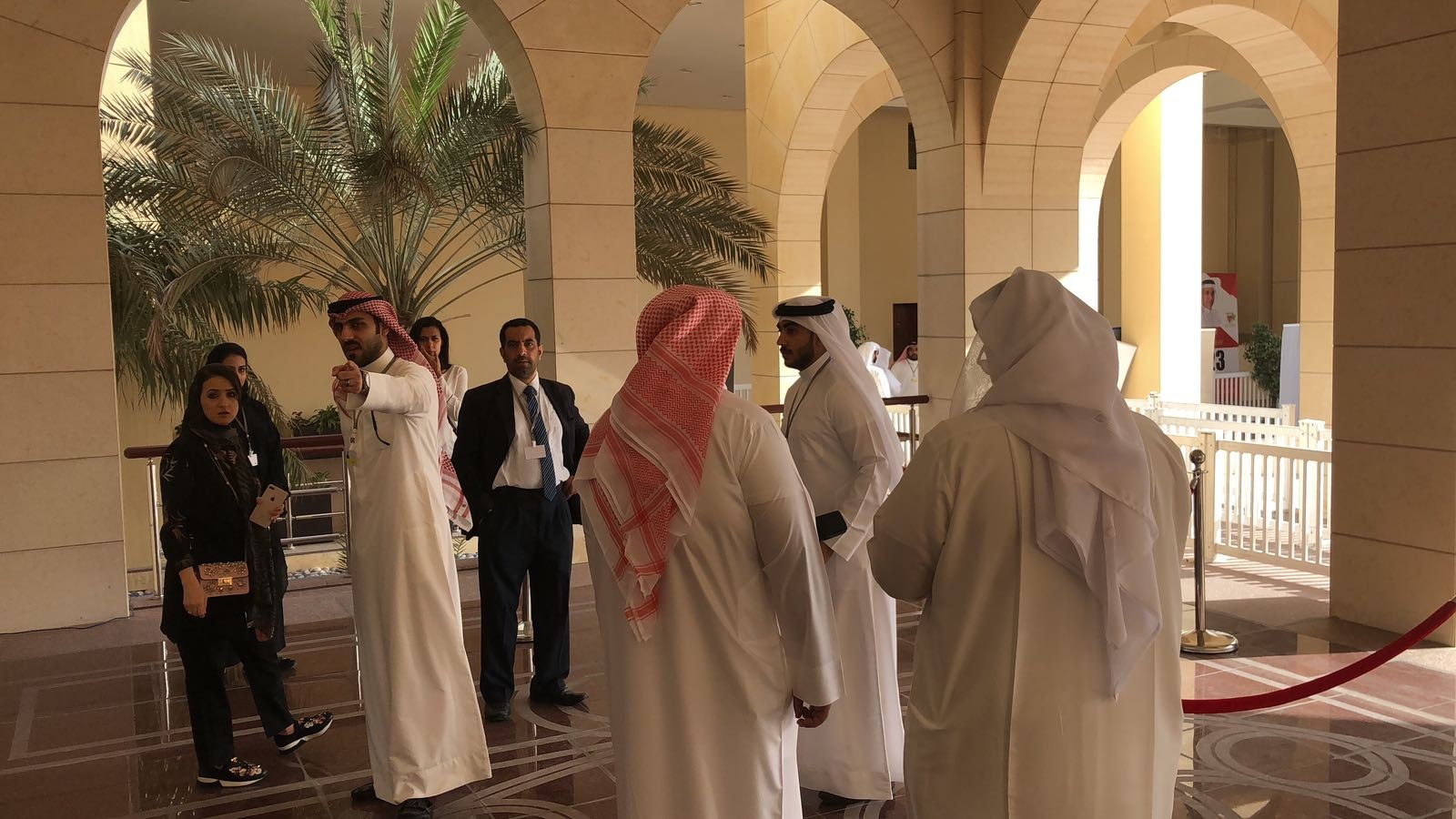 فتح صناديق الاقتراع لانتخابات غرفة التجارة