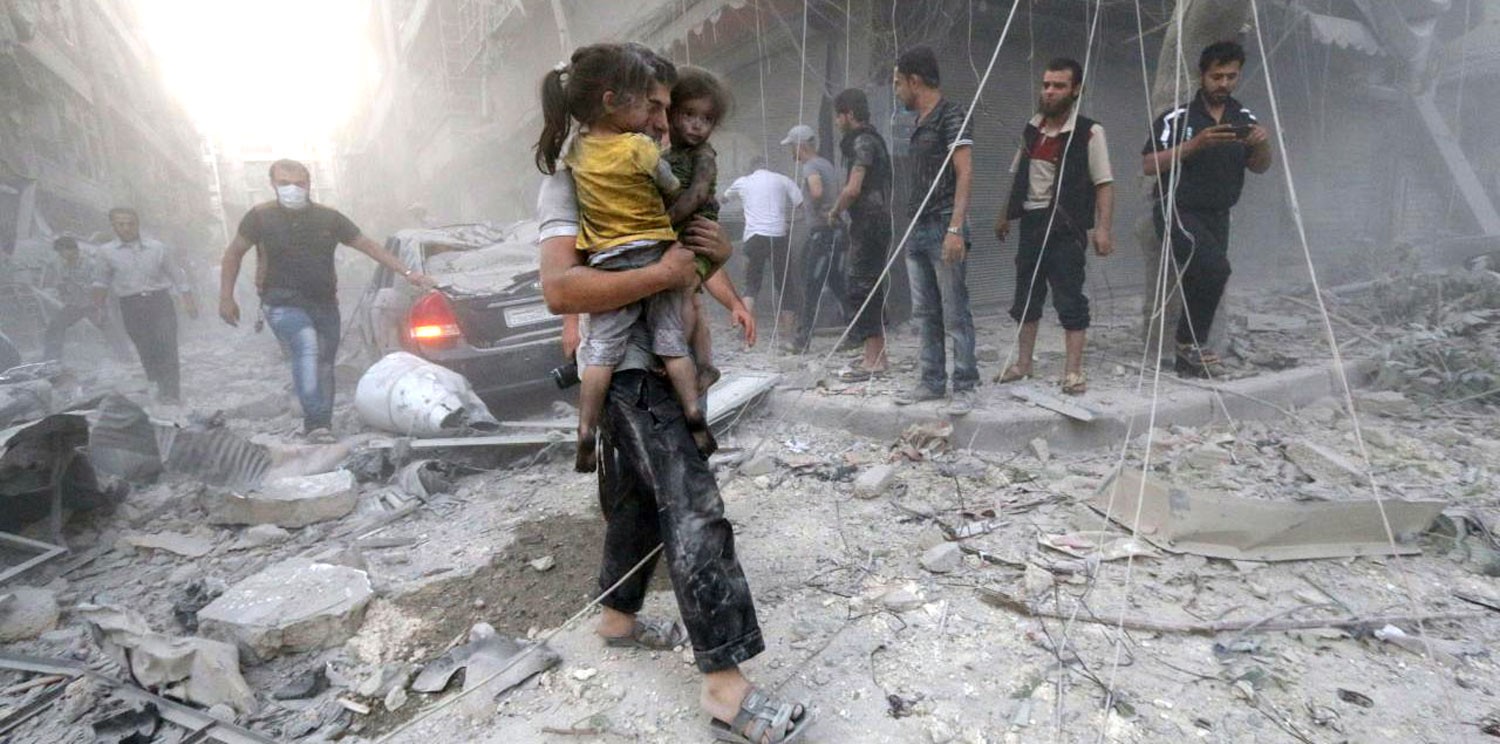 مدنيو الغوطة.. بين قناصة المعارضة والقصف السوري