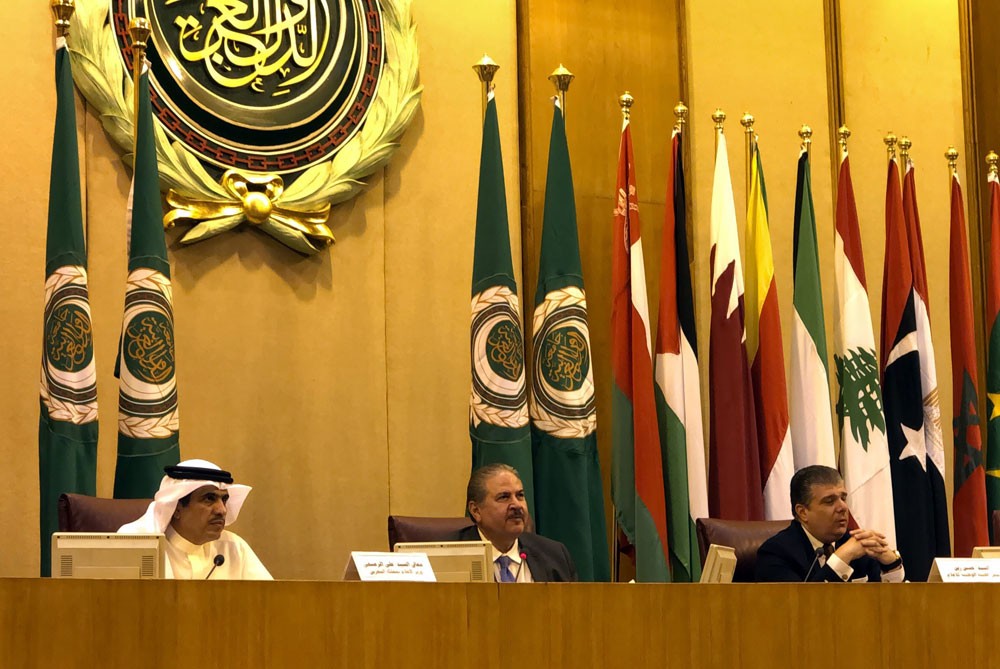 وزير الاعلام: لا تبحثوا عن الشعبية الرخيصة وحافظوا على أوطانكم