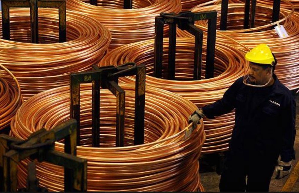 النحاس يهبط لأدنى مستوى في أسبوع مع تعافي الدولار
