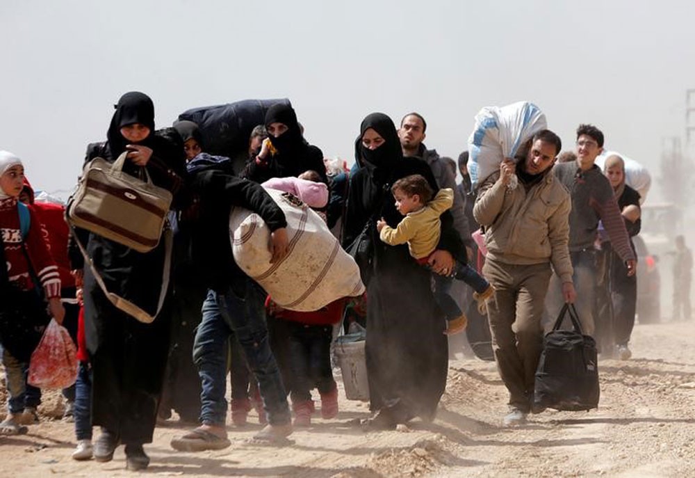سوريا.. عشرات القتلى وآلاف النازحين في الغوطة الشرقية