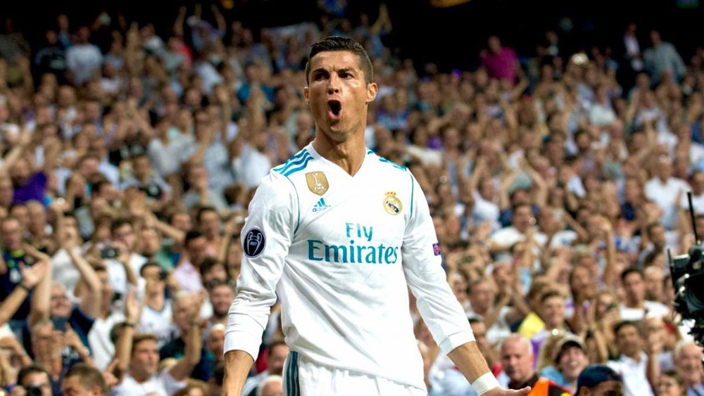 جماهير فلامينغو: أعطونا 100 مليون يورو ورونالدو "على البيعة"