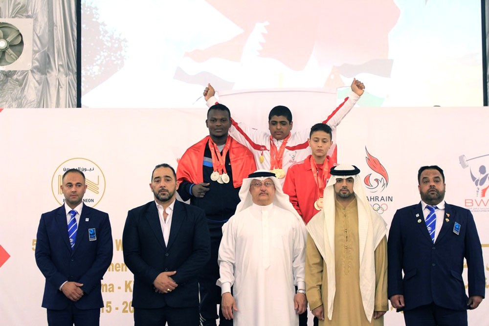 توج البطل البحريني حسين علي بذهبية وزن 94 كيلوغرام لفئة الشباب