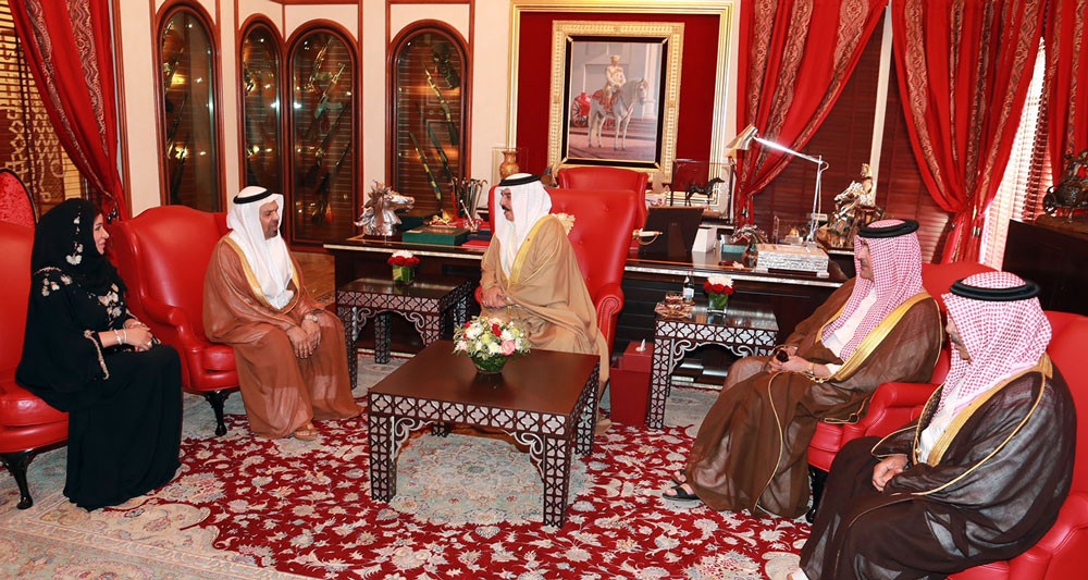 الملك يستقبل سفير الإمارات بمناسبة انتهاء مهام عمله