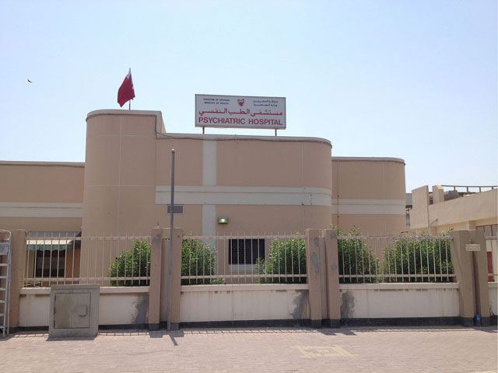 مدمنين مخدرات أعتدوا على طبيبة في "المستشفى النفسي"